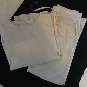 COZY EARTH PJ SET - NEVER WORN